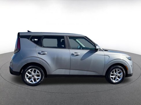 Used 2023 Kia Soul LX w/ Option Group 015 image 16