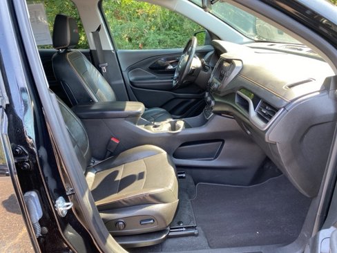 Used 2022 GMC Terrain AT4 w/ Infotainment Package II image 27