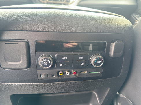 Used 2015 GMC Yukon XL Denali w/ Open Road Package image 16