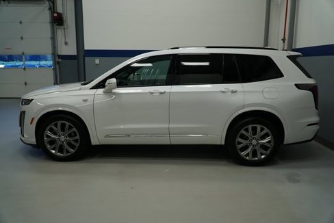 Used 2020 Cadillac XT6 Sport image 2