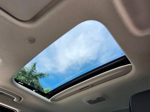 Used 2023 Hyundai Venue SEL image 19