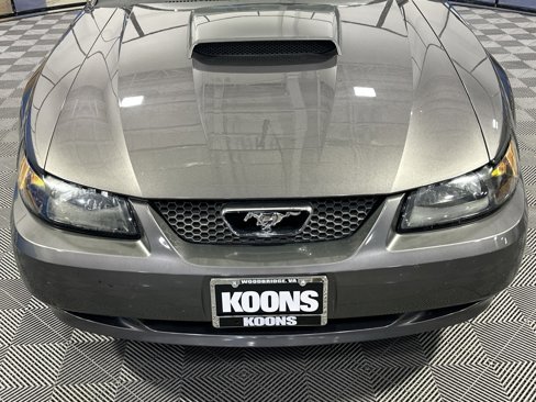 Used 2004 Ford Mustang GT image 38