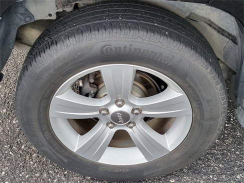 Used 2014 Jeep Compass Latitude image 28
