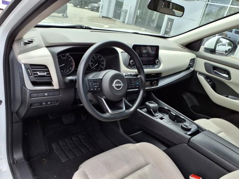 Used 2024 Nissan Rogue SV image 15