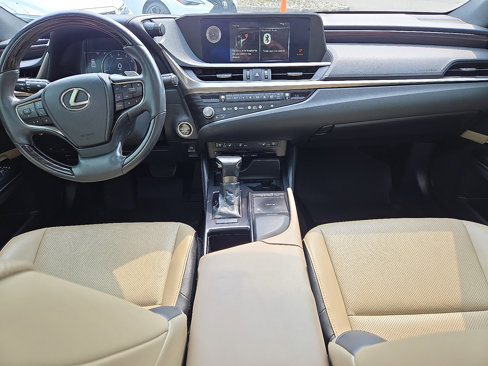 Used 2021 Lexus ES 250 w/ Premium Package image 11