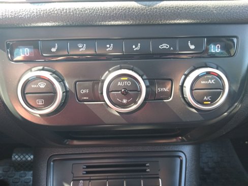 Used 2014 Volkswagen Tiguan SEL image 21