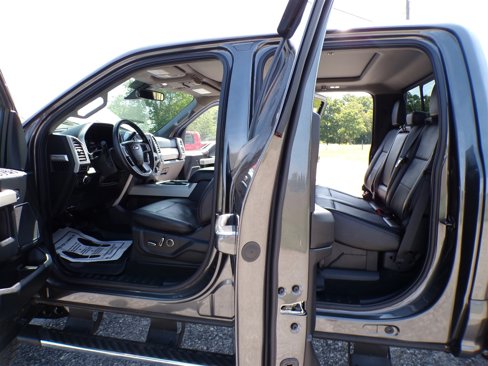 Used 2017 Ford F250 Lariat w/ Lariat Ultimate Package image 27