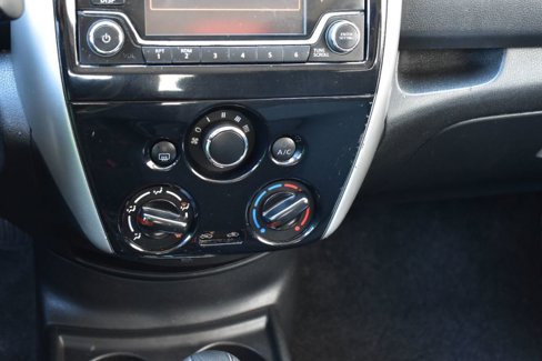 Used 2016 Nissan Versa Note SV image 32