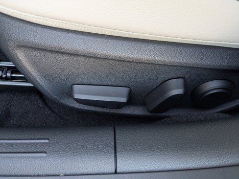 New 2025 Genesis G70 2.5T image 16