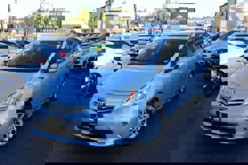 Used 2012 Toyota Prius V Three image 2