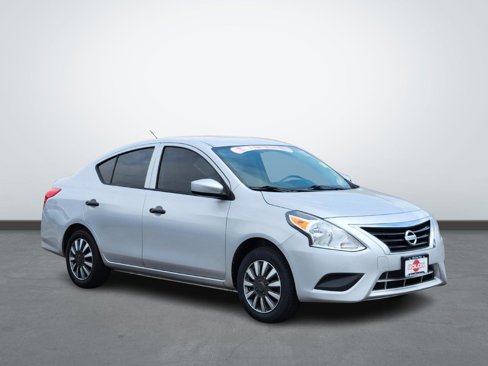 Used 2019 Nissan Versa S image 5
