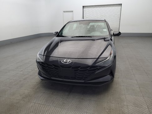 Used 2023 Hyundai Elantra SEL image 15