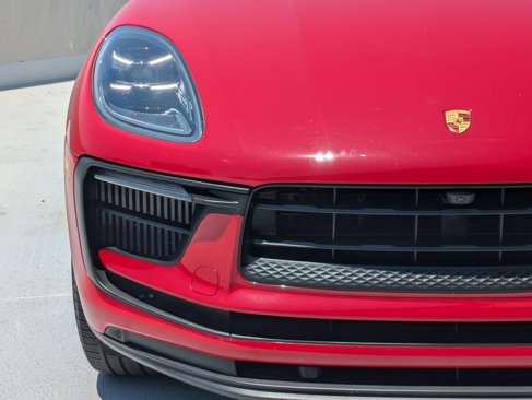Certified 2022 Porsche Macan S image 13