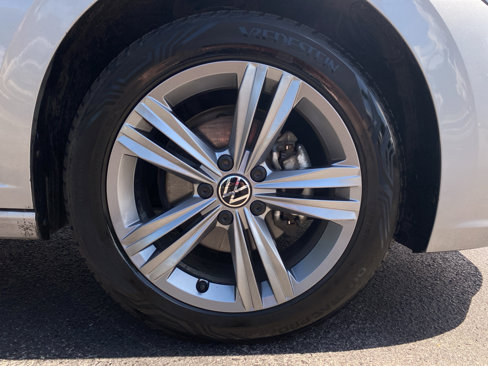 Used 2024 Volkswagen Jetta SE image 10
