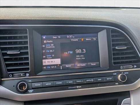 Used 2018 Hyundai Elantra SEL image 12