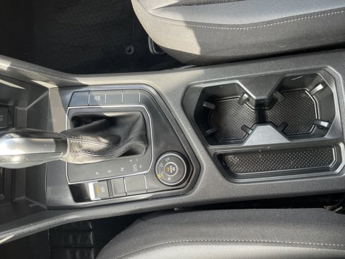 Used 2019 Volkswagen Tiguan S image 29