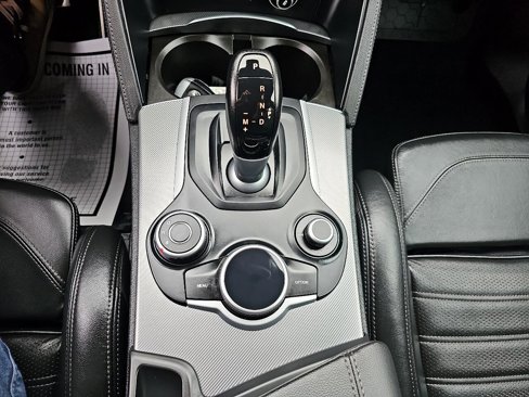 Used 2018 Alfa Romeo Stelvio Ti Sport image 61