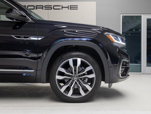 Used 2023 Volkswagen Atlas SEL Premium image 11