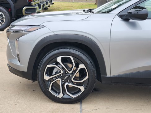 Used 2025 Chevrolet Trax RS image 9