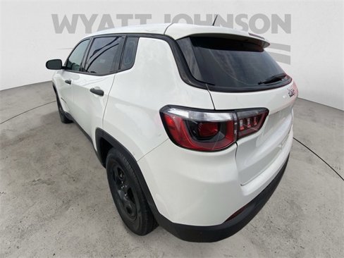 Used 2020 Jeep Compass Sport image 7