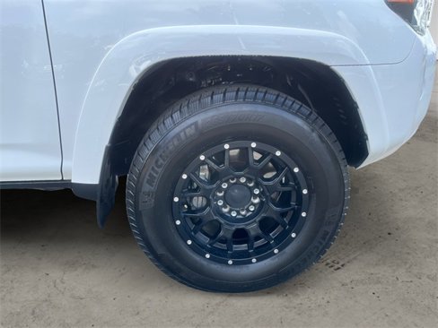 Used 2022 Toyota 4Runner SR5 Premium image 14