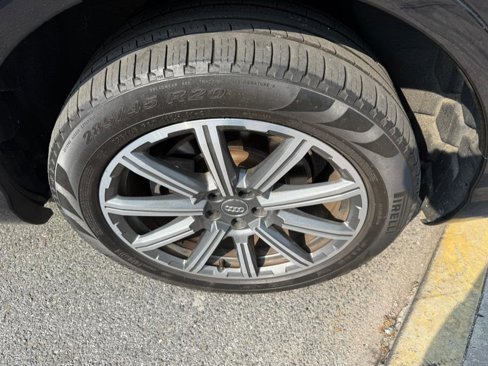 Used 2017 Audi Q7 3.0T Premium Plus image 21