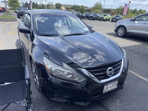Used 2018 Nissan Altima 2.5 SR w/ SR Special Edition image 12