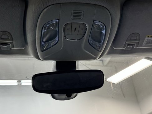 Used 2019 Jeep Compass Altitude image 28