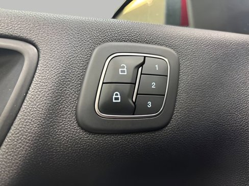 Used 2020 Ford Escape SEL image 28