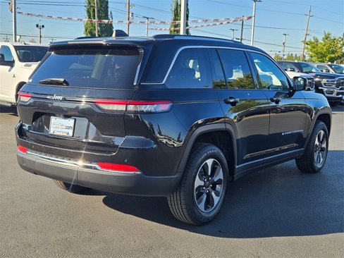 Used 2023 Jeep Grand Cherokee 4WD 4xe image 6