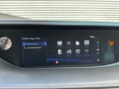 Used 2018 Lexus LS 500 image 25