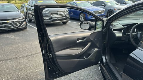 Used 2021 Toyota Corolla LE image 11