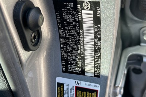 Used 2017 Toyota Camry LE image 32