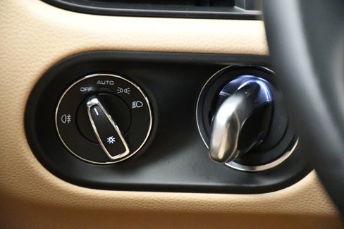 Used 2023 Porsche Macan Turbo image 26