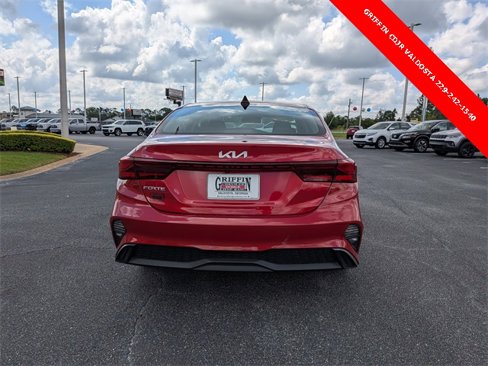 Used 2023 Kia Forte LXS image 4