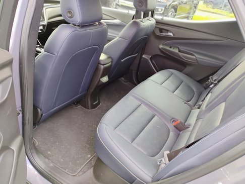 Used 2023 Chevrolet Bolt EUV LT w/ Convenience Package image 9