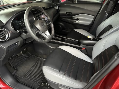 Used 2021 Nissan Kicks SR image 11