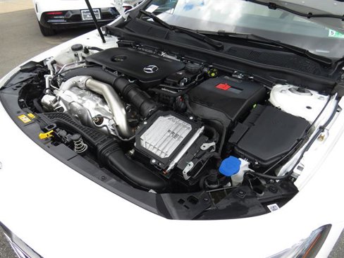 Used 2025 Mercedes-Benz CLA 250 4MATIC image 7