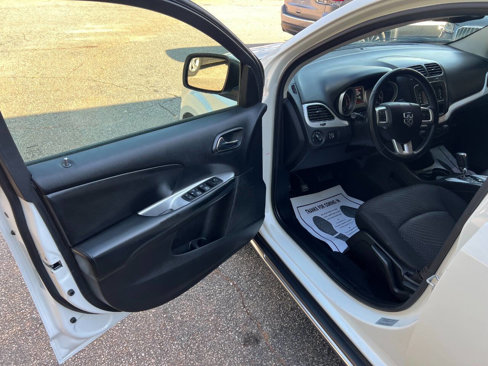 Used 2017 Dodge Journey Crossroad image 9