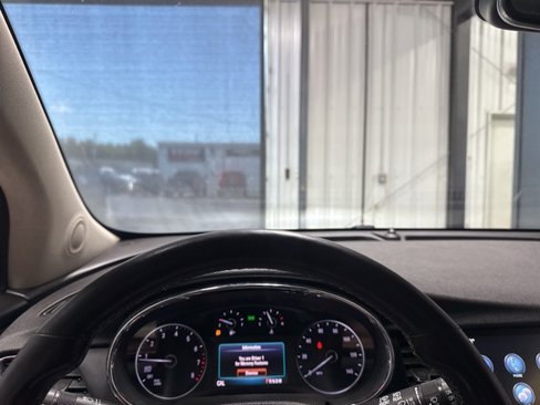 Used 2019 Buick Encore Essence image 9