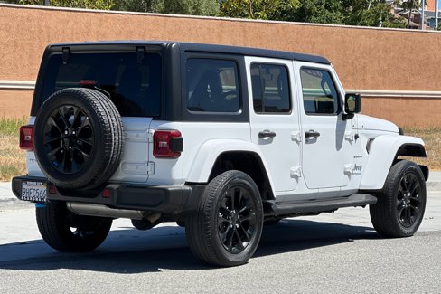 Used 2022 Jeep Wrangler Unlimited Sahara image 4