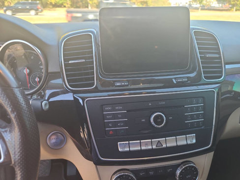 Used 2018 Mercedes-Benz GLE 350 4MATIC image 18