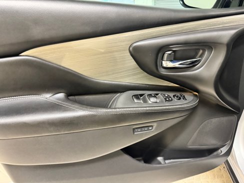 Used 2017 Nissan Murano Platinum w/ Platinum Technology Package image 10