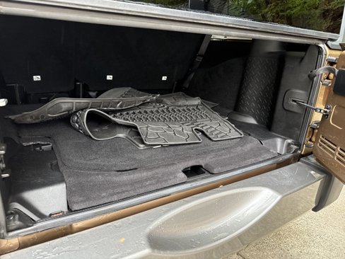 Used 2015 Jeep Wrangler Unlimited Sport image 23