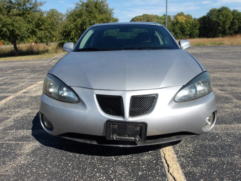 Used 2008 Pontiac Grand Prix w/ Preferred Package image 3