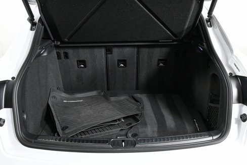 Used 2024 Porsche Macan Turbo image 32