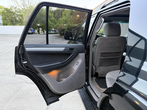 Used 2005 Toyota 4Runner SR5 image 31