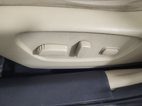 Used 2016 Nissan Rogue SV w/ SV Moonroof Package image 20