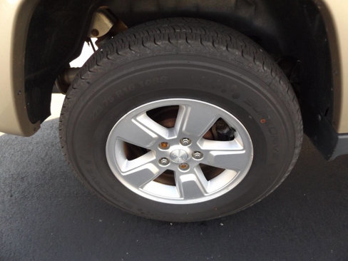 Used 2011 Jeep Liberty Sport image 31