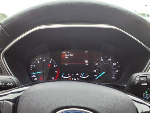 Used 2021 Ford Escape SE w/ SE Sport Appearance Package image 13